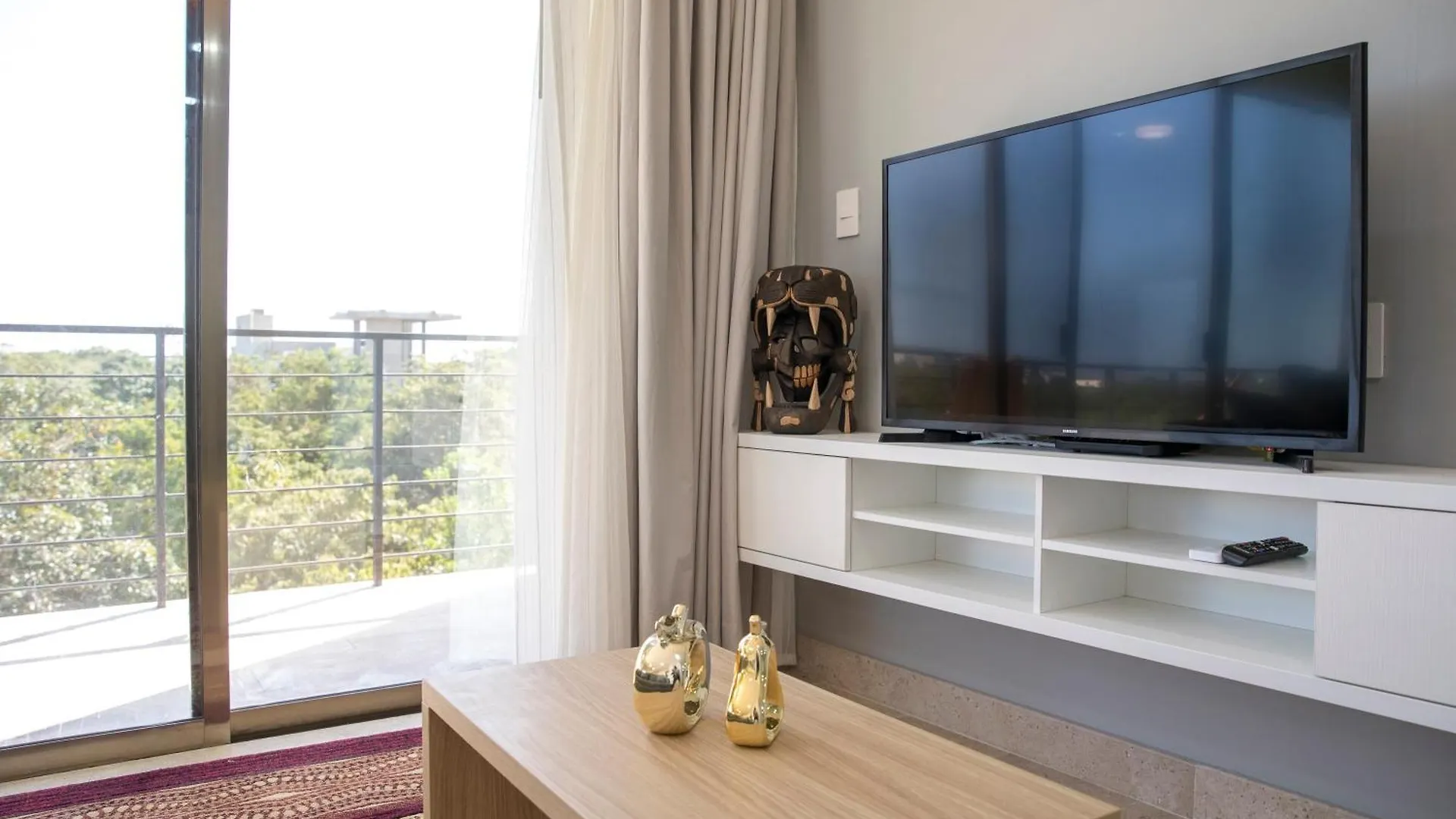 Luxe Penthouse With Rooftop Pool And Grill 툴룸 아파트